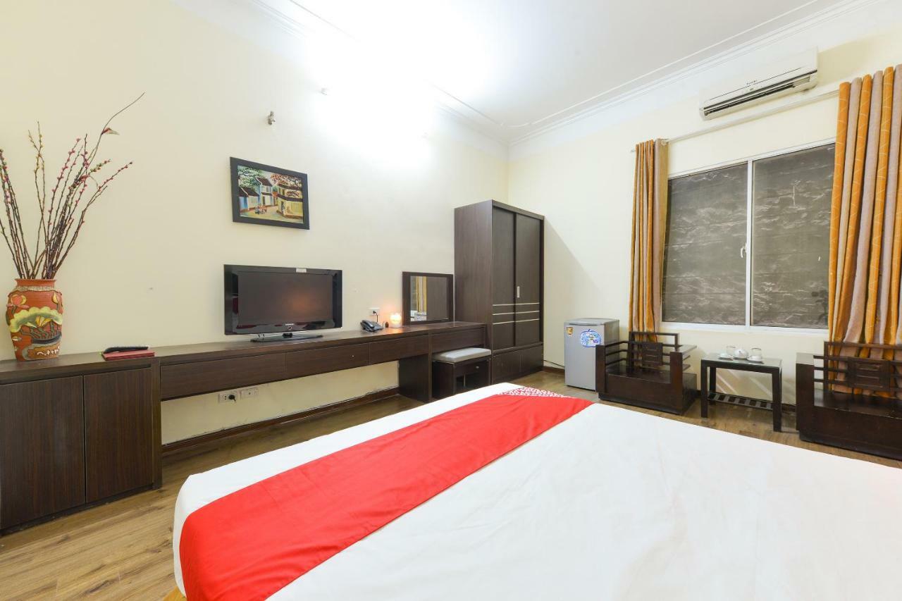 Oyo 279 West Lake Hotel Ханой Екстер'єр фото