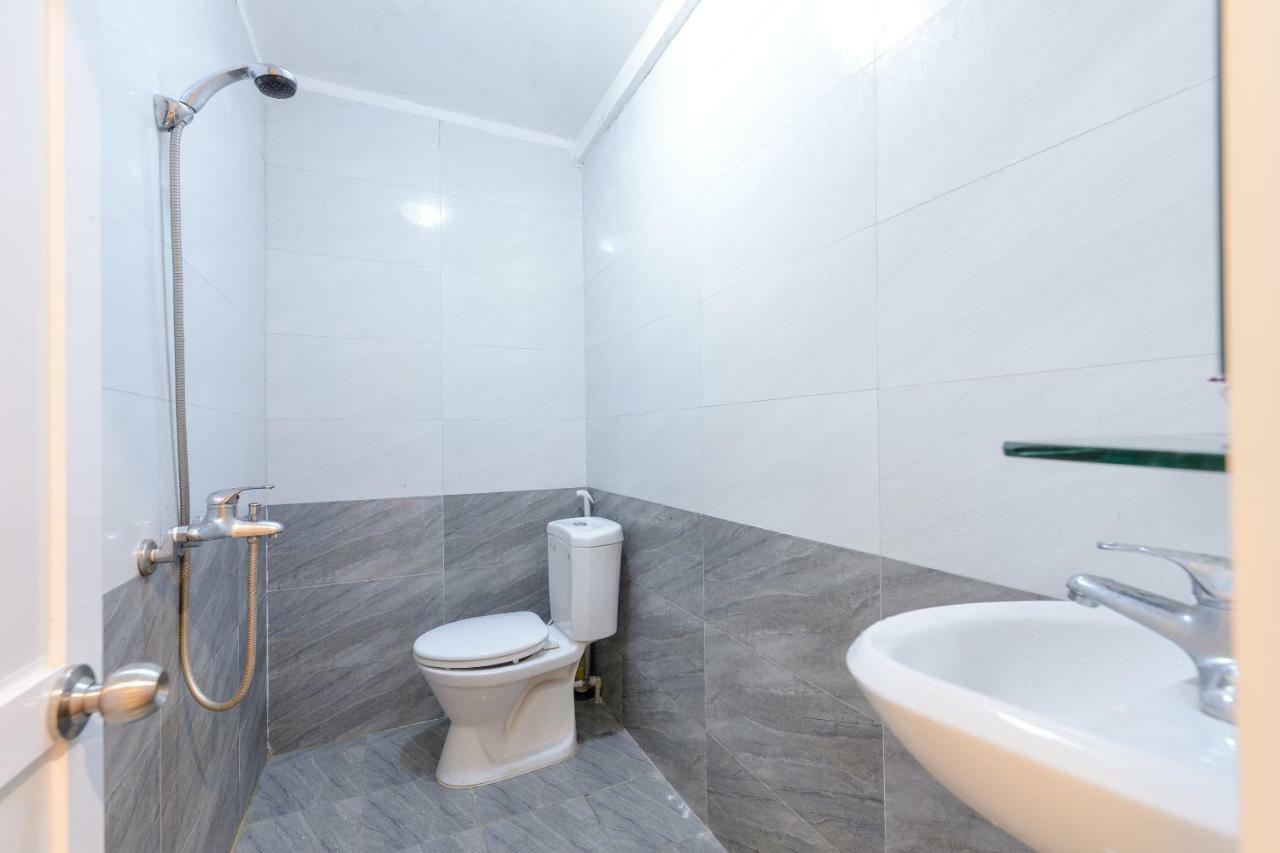 Oyo 279 West Lake Hotel Ханой Екстер'єр фото