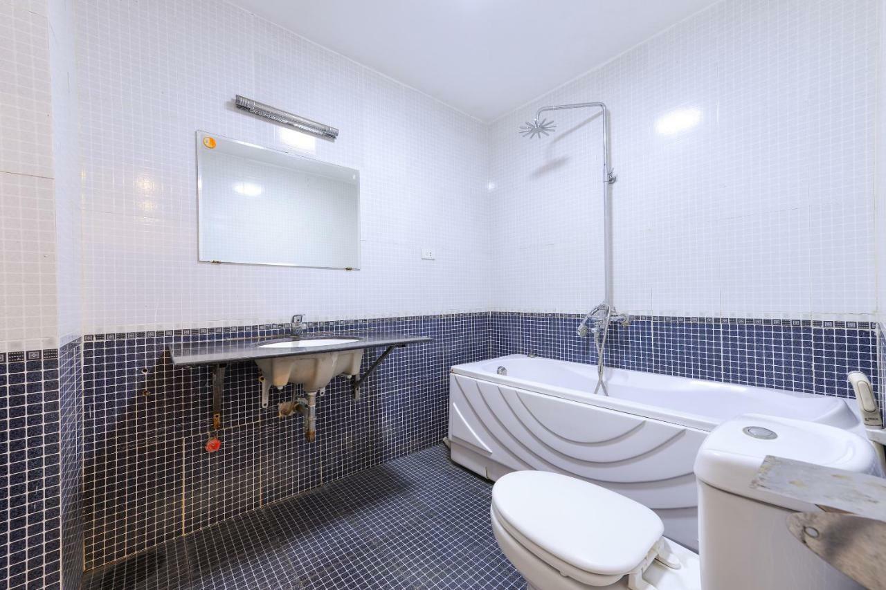 Oyo 279 West Lake Hotel Ханой Екстер'єр фото